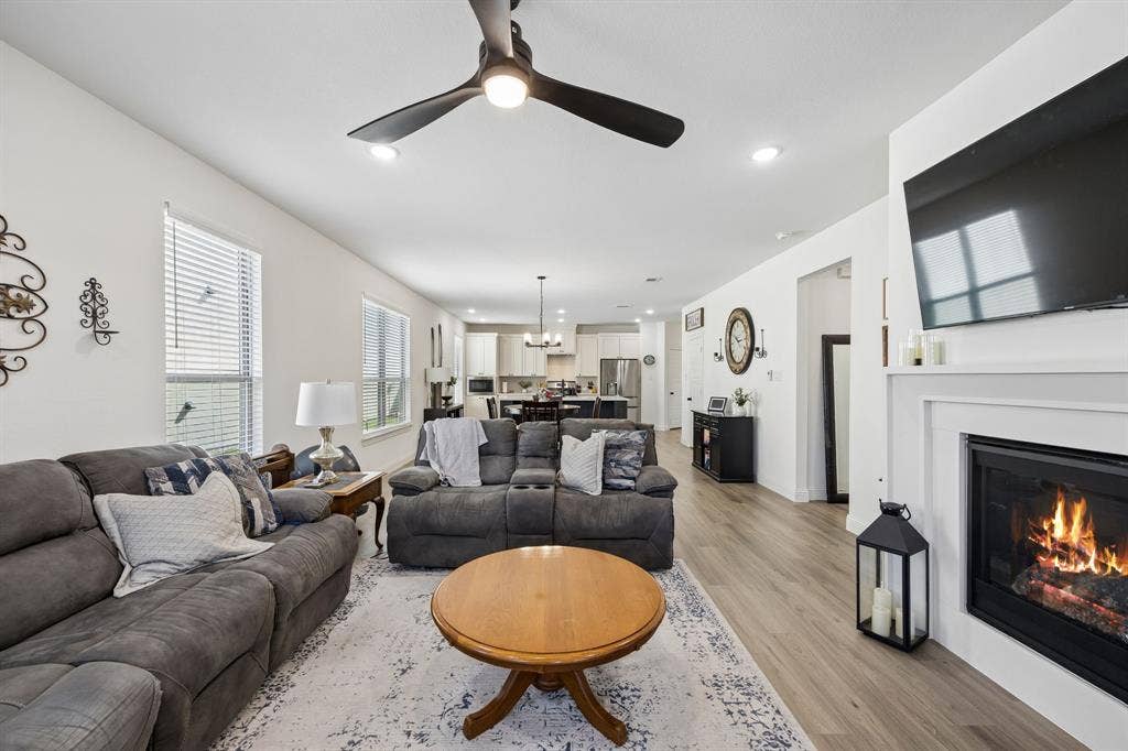 9036 Lakeside Drive, Fort Worth, TX 76179