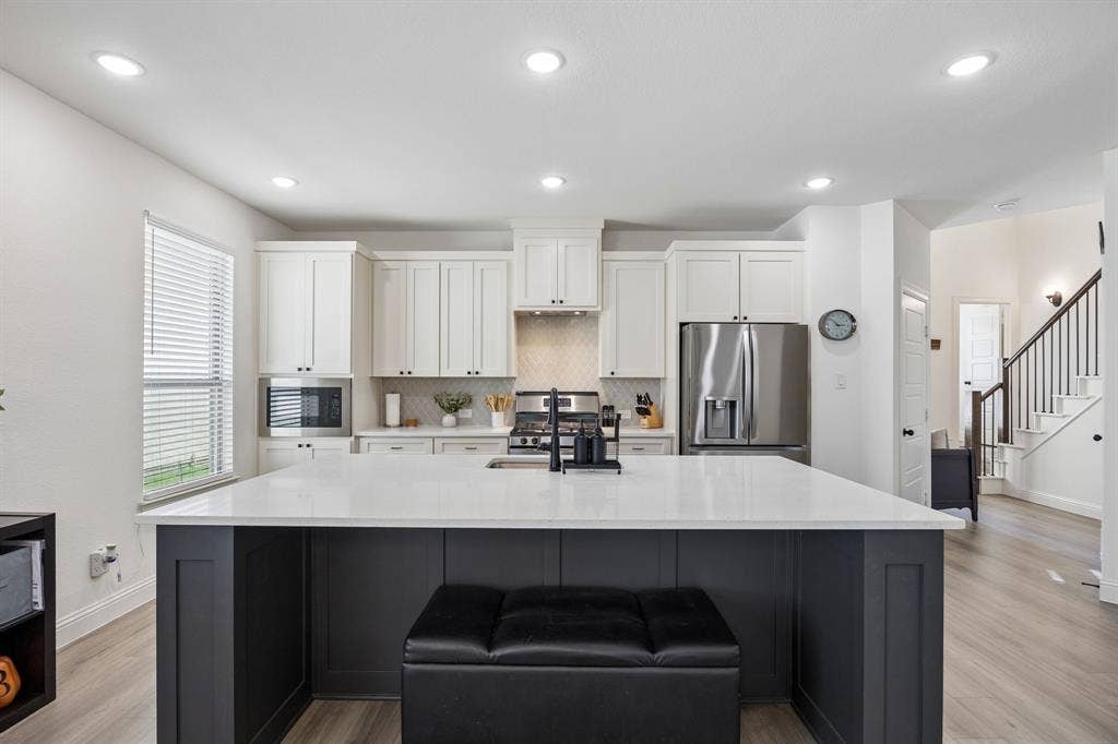9036 Lakeside Drive, Fort Worth, TX 76179