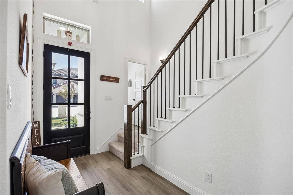 9036 Lakeside Drive, Fort Worth, TX 76179