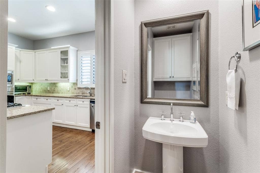 2411 N Hall Street, #31, Dallas, TX 75204 2411 N Hall Street, #31, Dallas, TX 75204
