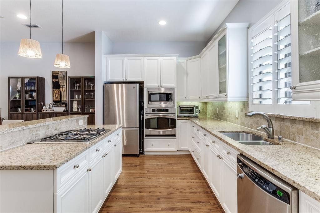 2411 N Hall Street, #31, Dallas, TX 75204 2411 N Hall Street, #31, Dallas, TX 75204