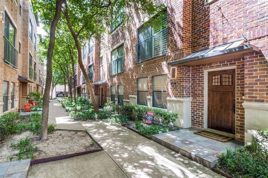2411 N Hall Street, #31, Dallas, TX 75204 2411 N Hall Street, #31, Dallas, TX 75204