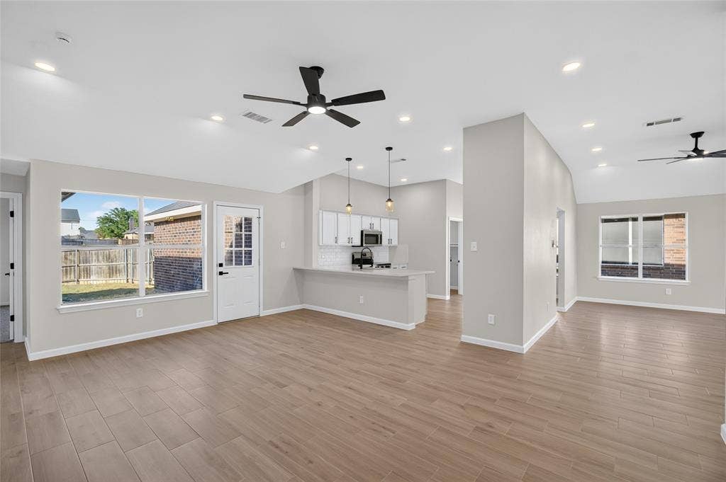 2221 Bridle Path Drive, Lancaster, TX 75146