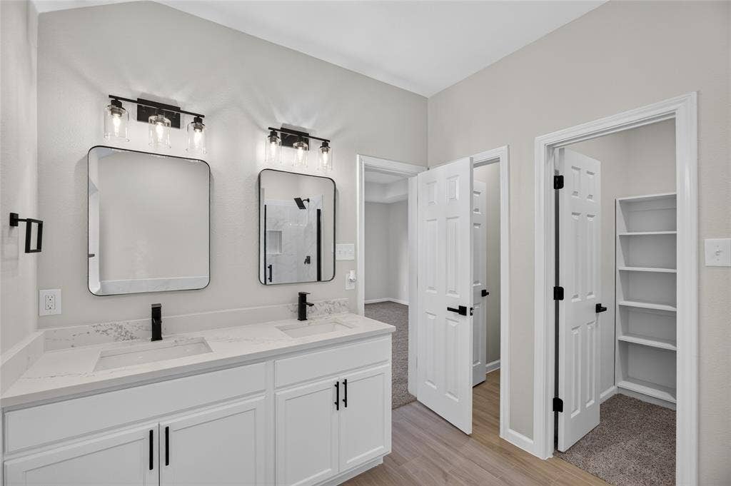 2221 Bridle Path Drive, Lancaster, TX 75146