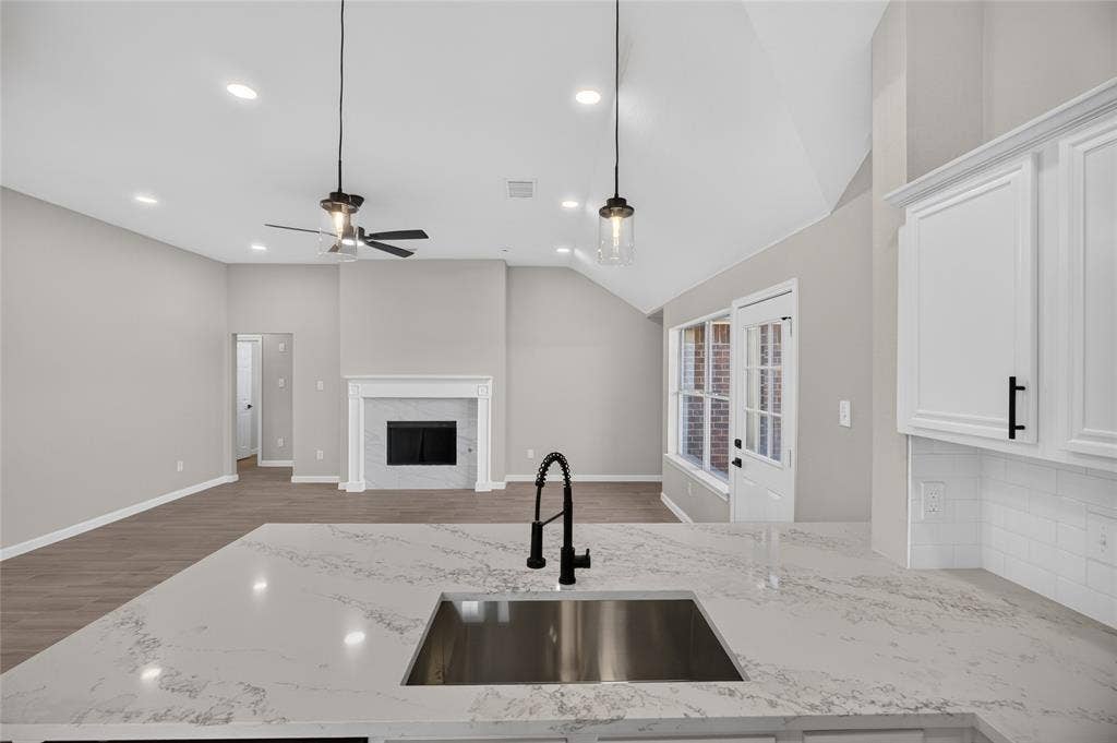 2221 Bridle Path Drive, Lancaster, TX 75146