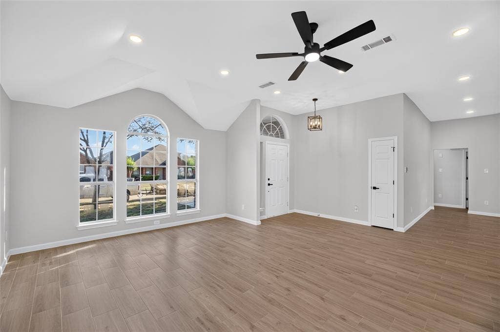 2221 Bridle Path Drive, Lancaster, TX 75146