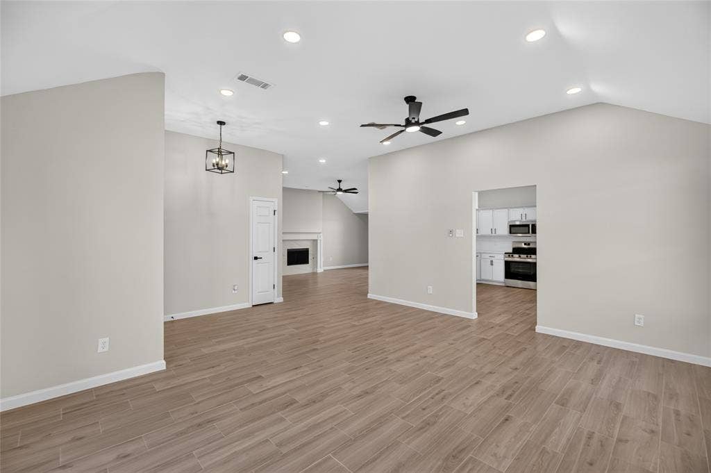 2221 Bridle Path Drive, Lancaster, TX 75146
