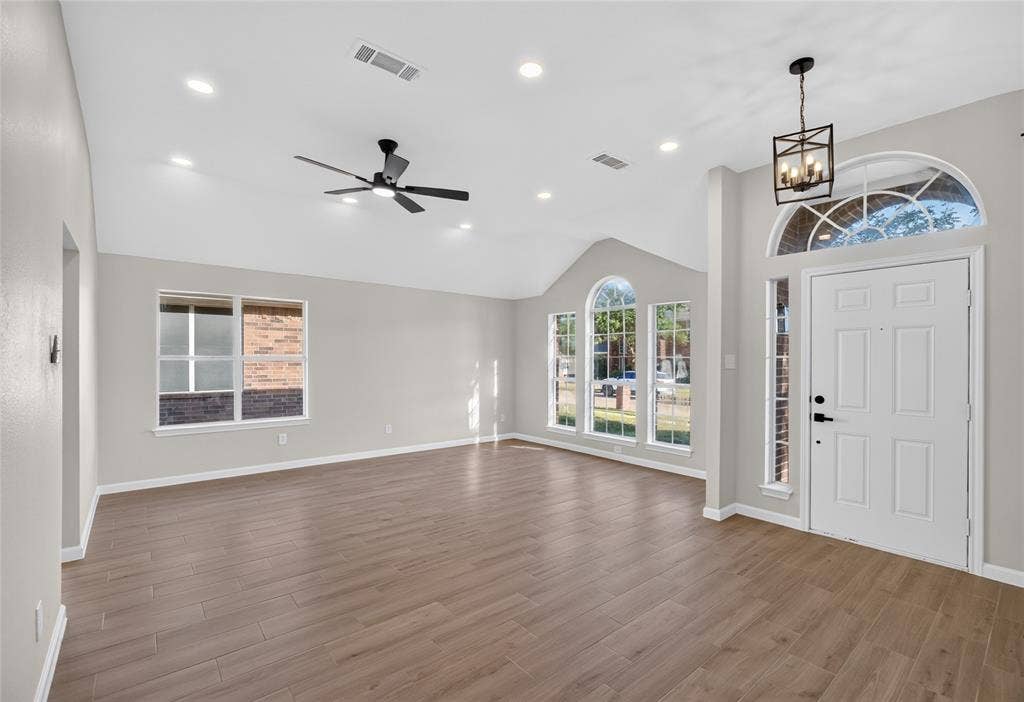 2221 Bridle Path Drive, Lancaster, TX 75146