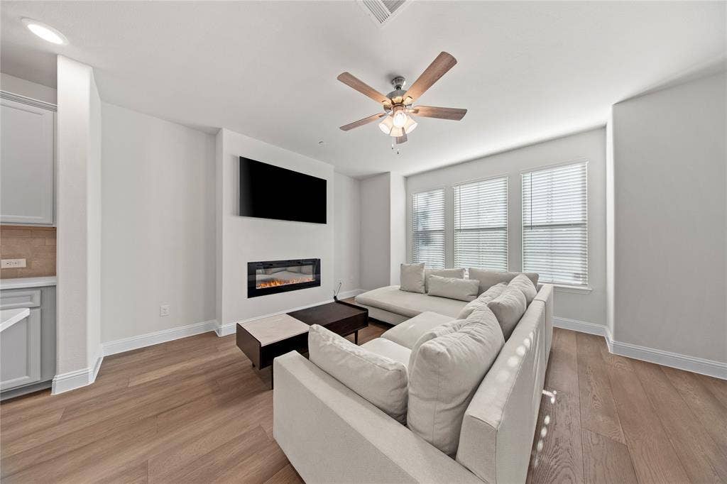 7849 Sunset Boulevard, Rowlett, TX 75088 7849 Sunset Boulevard, Rowlett, TX 75088