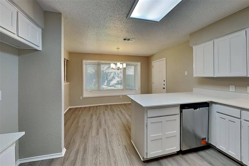 6633 Willow View Drive, Watauga, TX 76148
