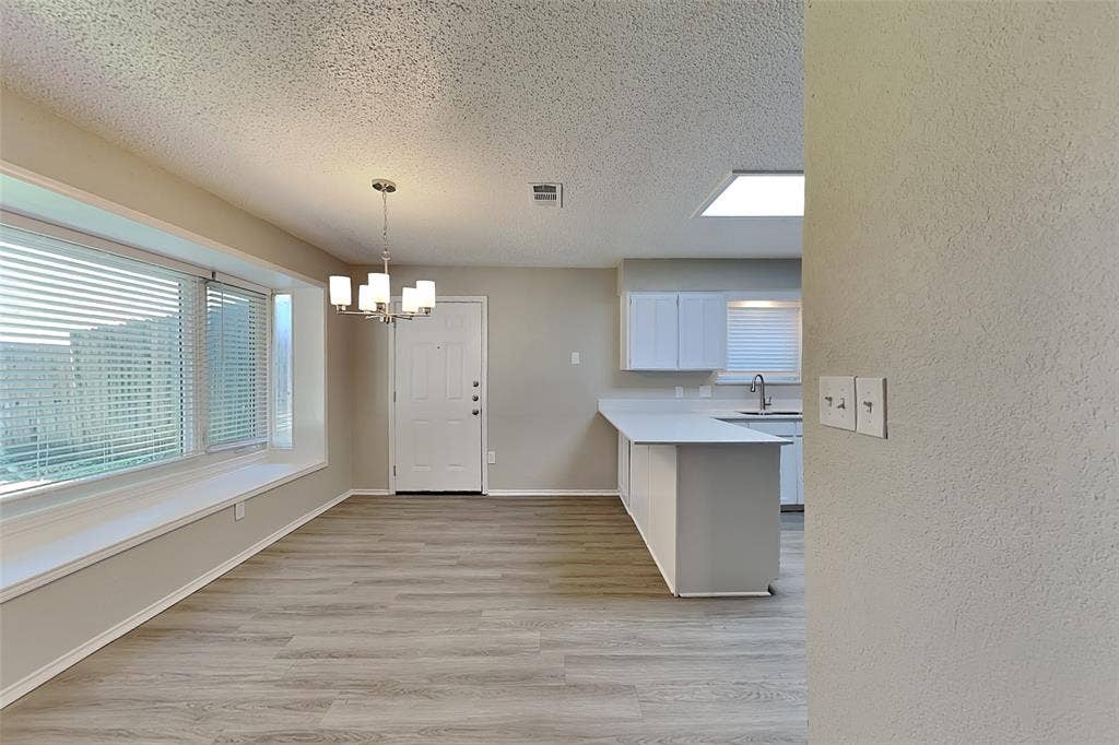 6633 Willow View Drive, Watauga, TX 76148