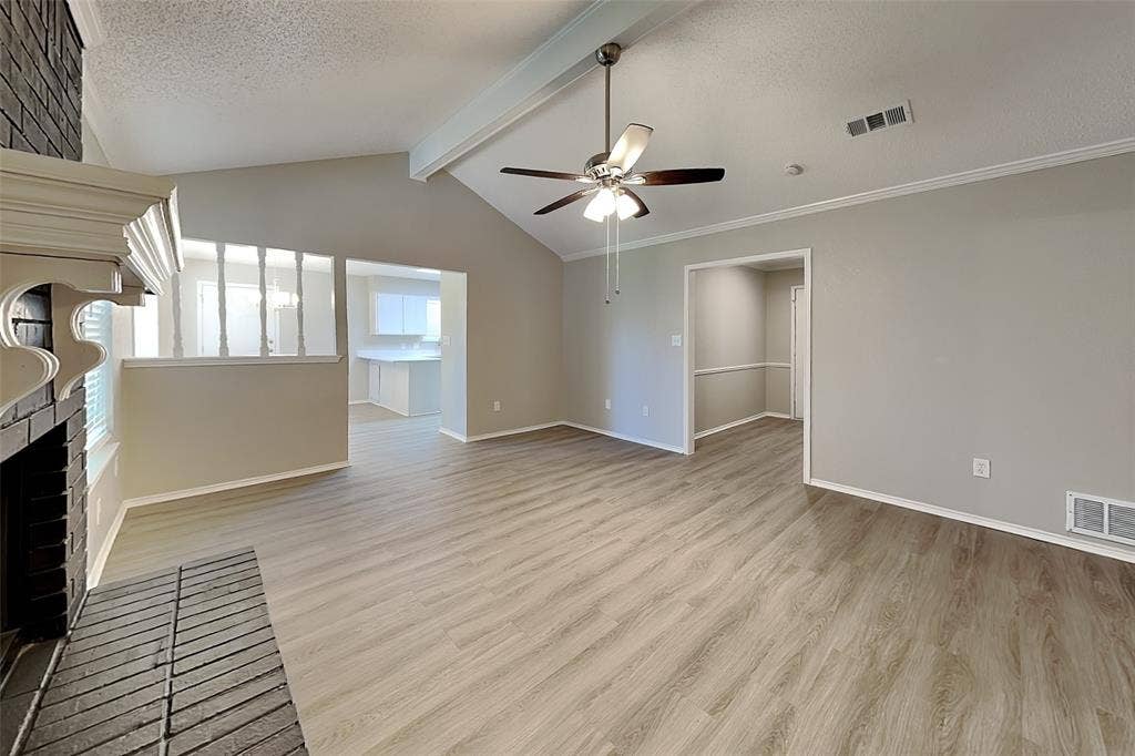 6633 Willow View Drive, Watauga, TX 76148