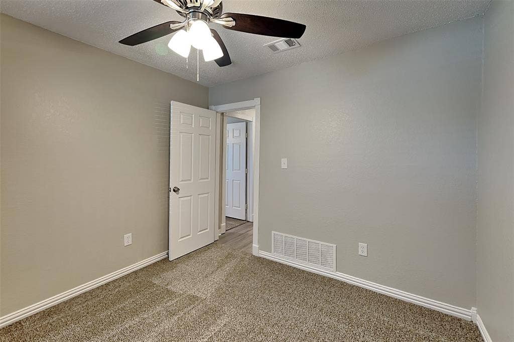 6633 Willow View Drive, Watauga, TX 76148