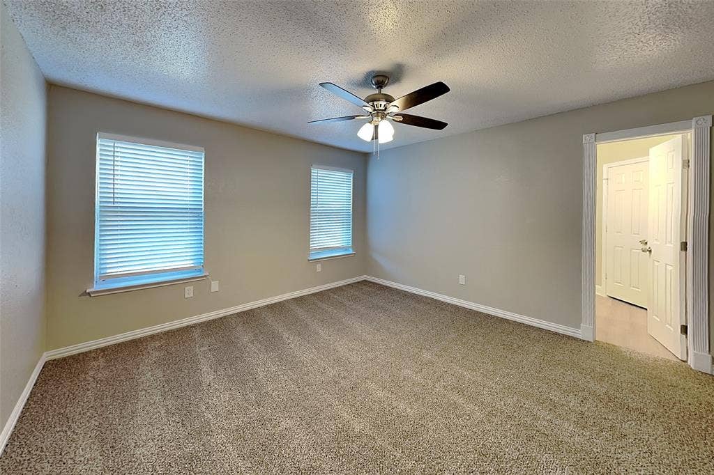 6633 Willow View Drive, Watauga, TX 76148