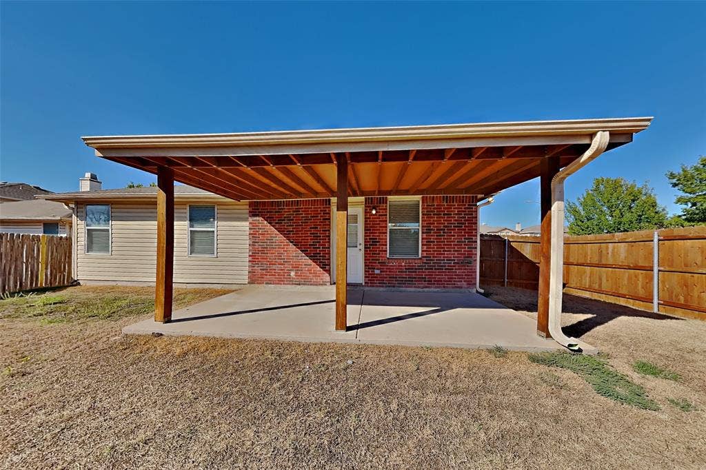 1001 Stone Chapel Way, Fort Worth, TX 76179