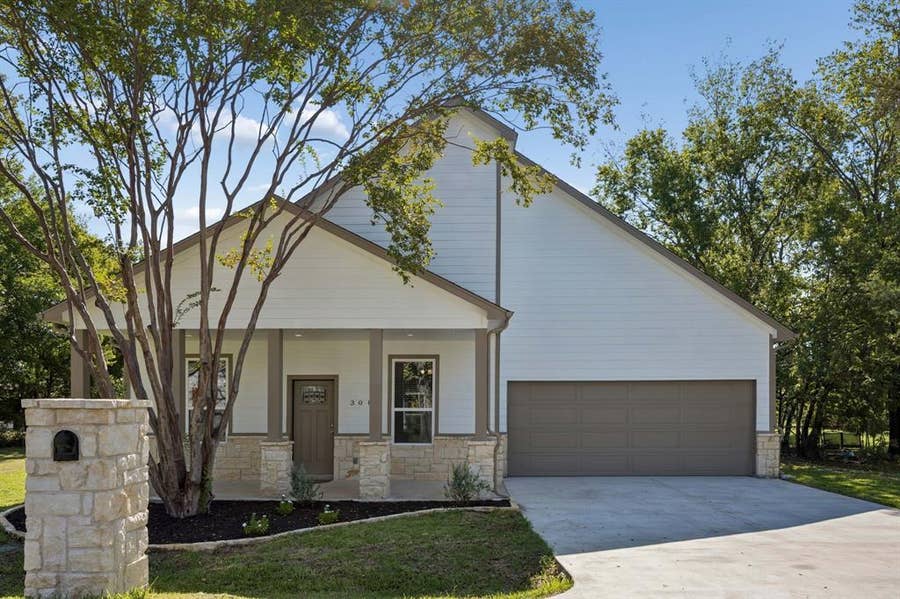 Property photo for 308 N Mcgraw Street, Forney, TX
