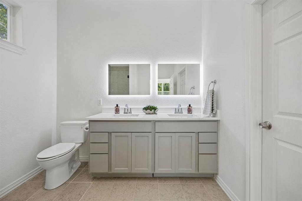 308 N Mcgraw Street, Forney, TX 75126 308 N Mcgraw Street, Forney, TX 75126