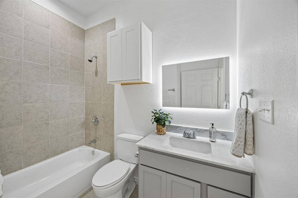 308 N Mcgraw Street, Forney, TX 75126 308 N Mcgraw Street, Forney, TX 75126