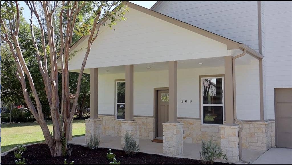 308 N Mcgraw Street, Forney, TX 75126 308 N Mcgraw Street, Forney, TX 75126