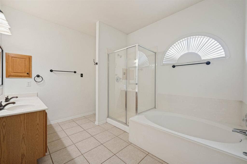 6608 Charles Trail, McKinney, TX 75072 6608 Charles Trail, McKinney, TX 75072