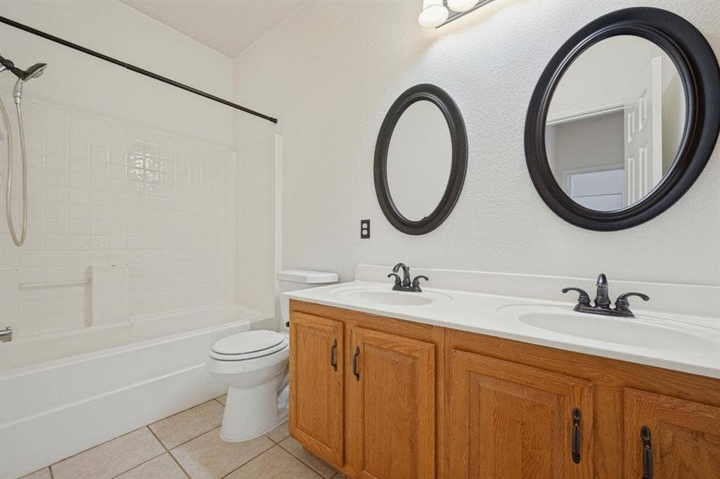 6608 Charles Trail, McKinney, TX 75072 6608 Charles Trail, McKinney, TX 75072