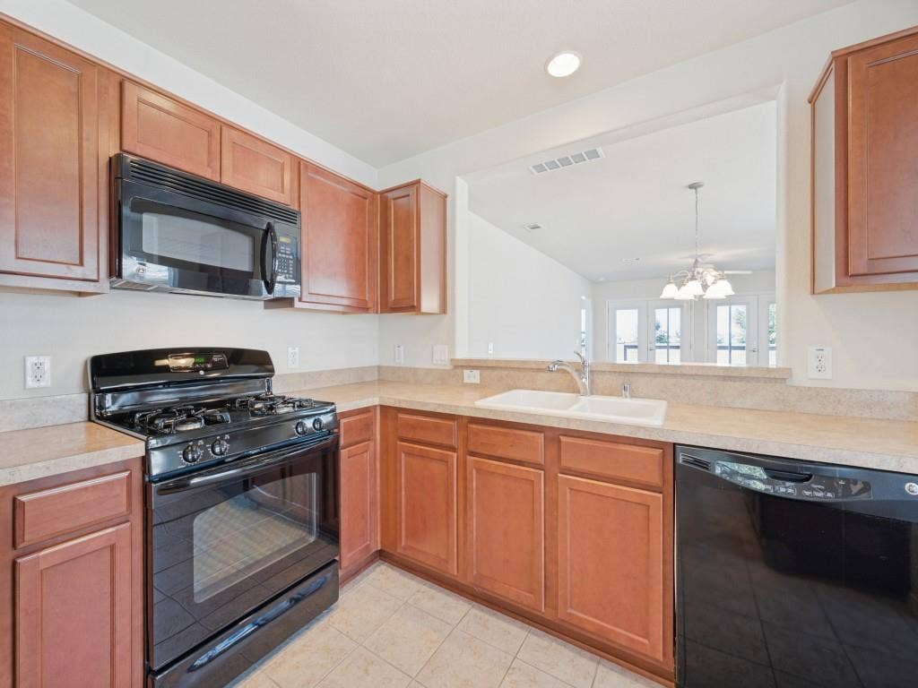1382 Troon Drive, Frisco, TX 75036 1382 Troon Drive, Frisco, TX 75036