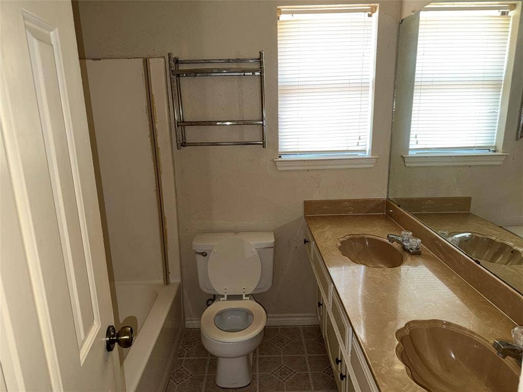 1129 Evergreen Circle, DeSoto, TX 75115 1129 Evergreen Circle, DeSoto, TX 75115