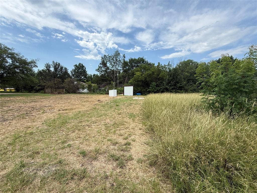 4724 E University Drive, Denton, TX 76208 4724 E University Drive, Denton, TX 76208
