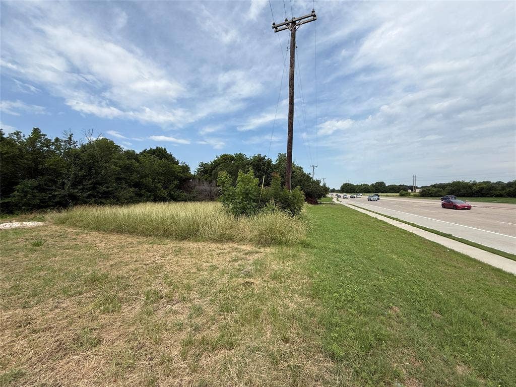 4724 E University Drive, Denton, TX 76208 4724 E University Drive, Denton, TX 76208
