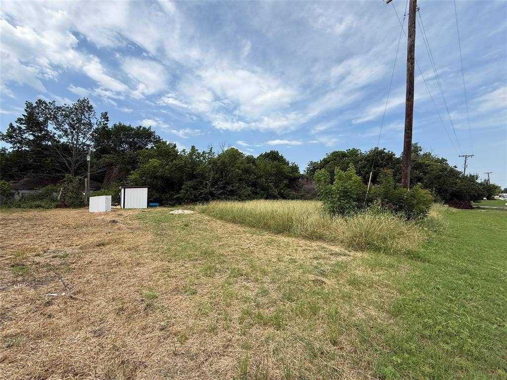 4724 E University Drive, Denton, TX 76208 4724 E University Drive, Denton, TX 76208