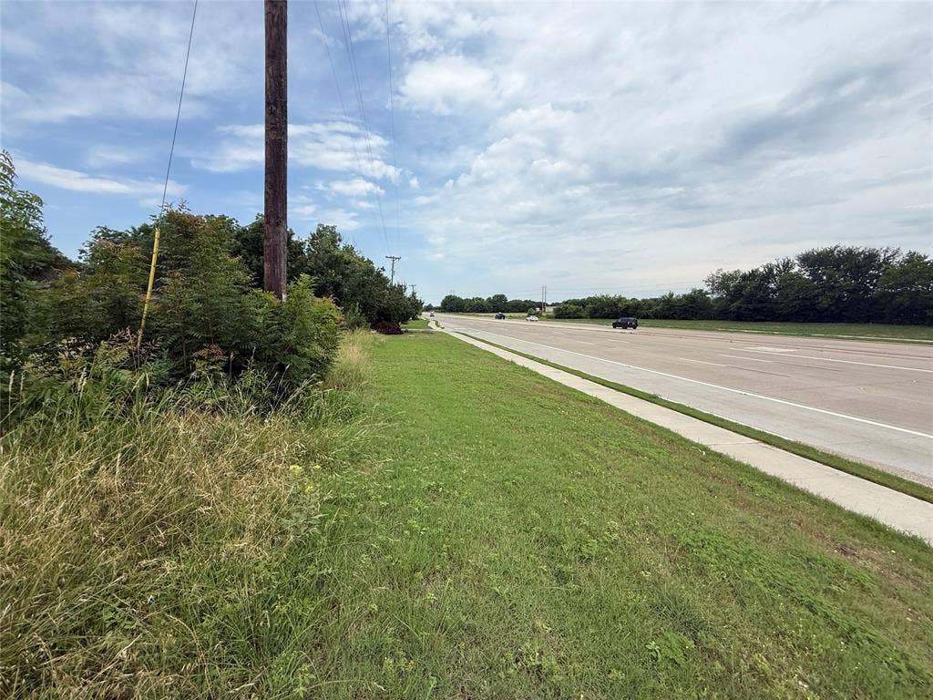 4724 E University Drive, Denton, TX 76208 4724 E University Drive, Denton, TX 76208