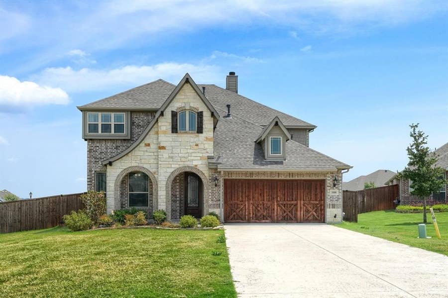 Property photo for 1100 Misty Ridge Drive, Justin, TX