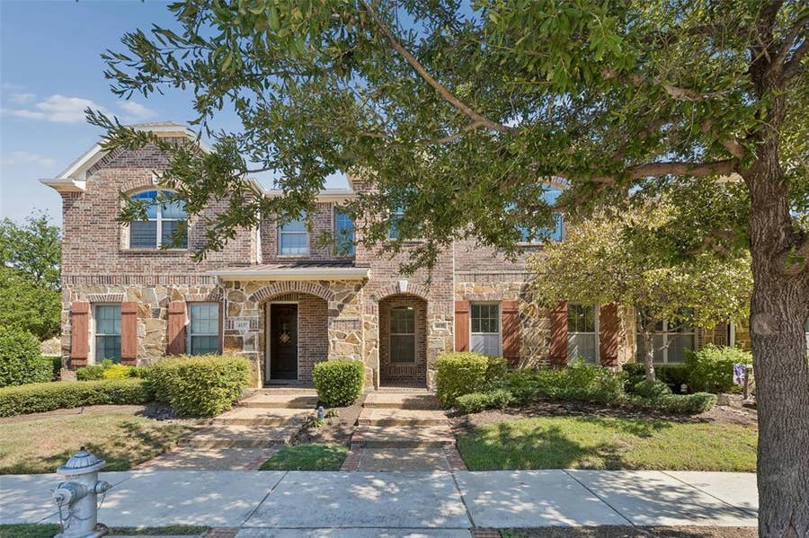 Property photo for 4135 Cascade Sky Drive, Arlington, TX