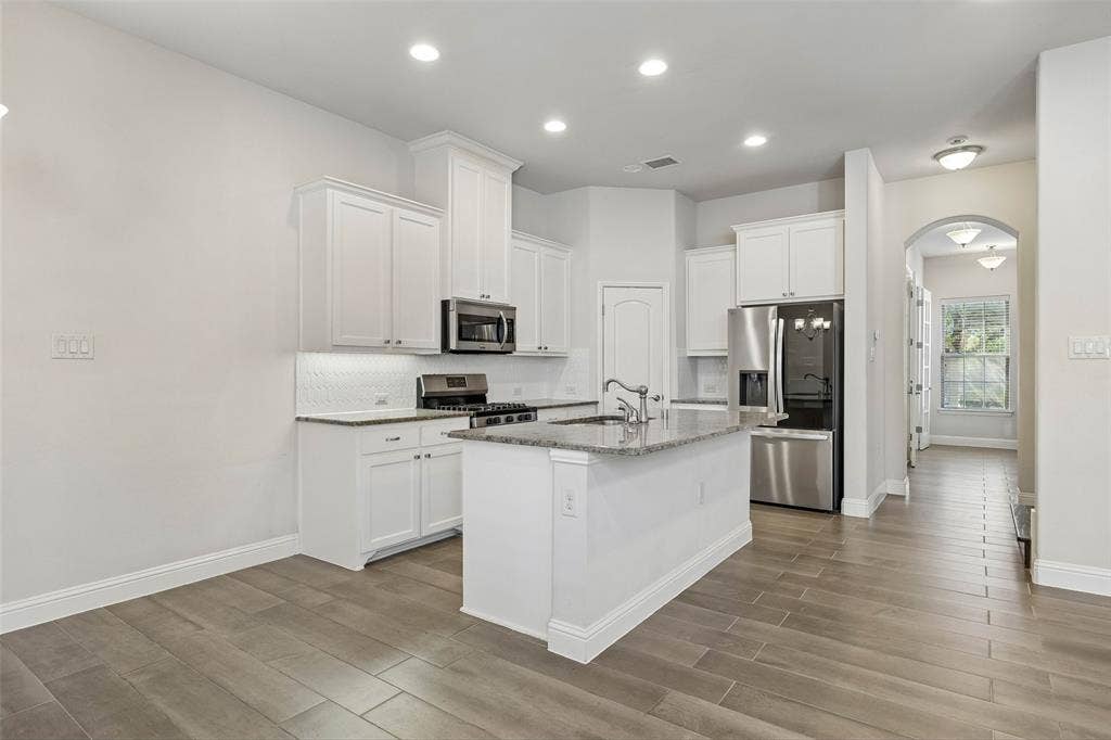 4135 Cascade Sky Drive, Arlington, TX 76005 4135 Cascade Sky Drive, Arlington, TX 76005