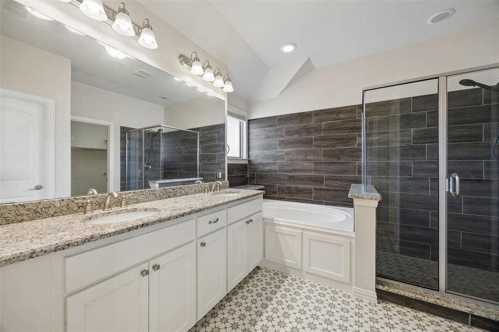 4135 Cascade Sky Drive, Arlington, TX 76005 4135 Cascade Sky Drive, Arlington, TX 76005
