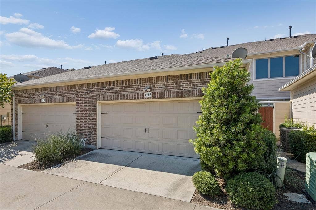 4135 Cascade Sky Drive, Arlington, TX 76005 4135 Cascade Sky Drive, Arlington, TX 76005