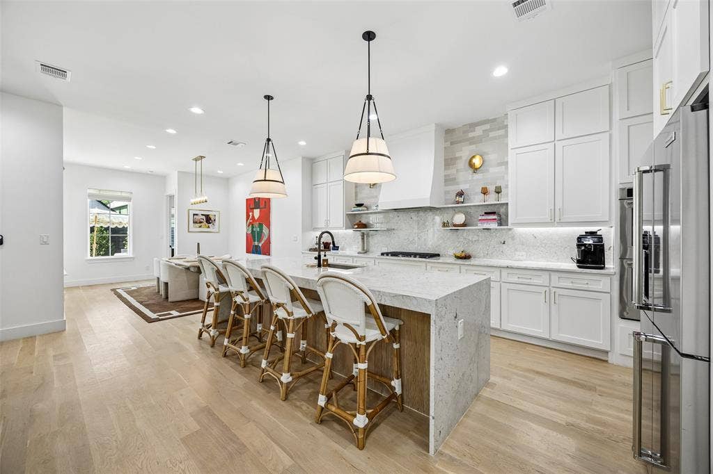 3722 Cortez Drive, Dallas, TX 75220 3722 Cortez Drive, Dallas, TX 75220