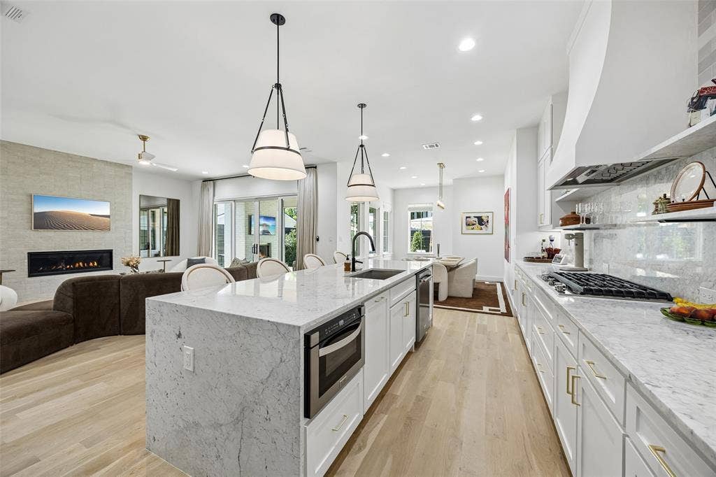 3722 Cortez Drive, Dallas, TX 75220 3722 Cortez Drive, Dallas, TX 75220