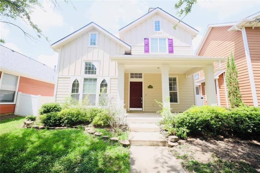 Property photo for 1821 Forsythe Drive, Savannah, TX
