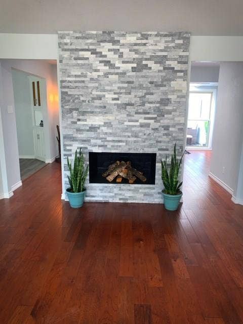1813 University Drive, Richardson, TX 75081 1813 University Drive, Richardson, TX 75081