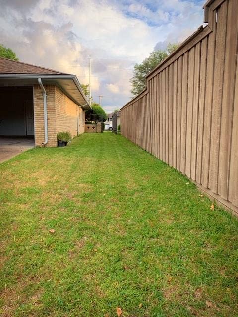 1813 University Drive, Richardson, TX 75081 1813 University Drive, Richardson, TX 75081