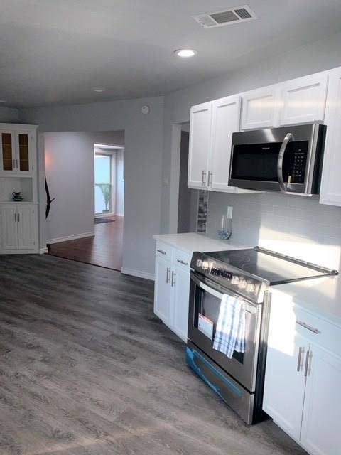 1813 University Drive, Richardson, TX 75081 1813 University Drive, Richardson, TX 75081