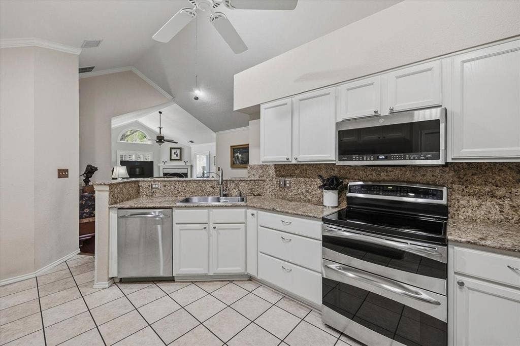 6137 Haley Lane, Fort Worth, TX 76132 6137 Haley Lane, Fort Worth, TX 76132