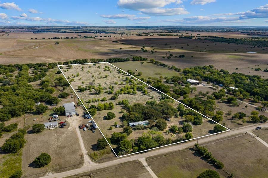 Property photo for 985 County Road 339, Moody, TX