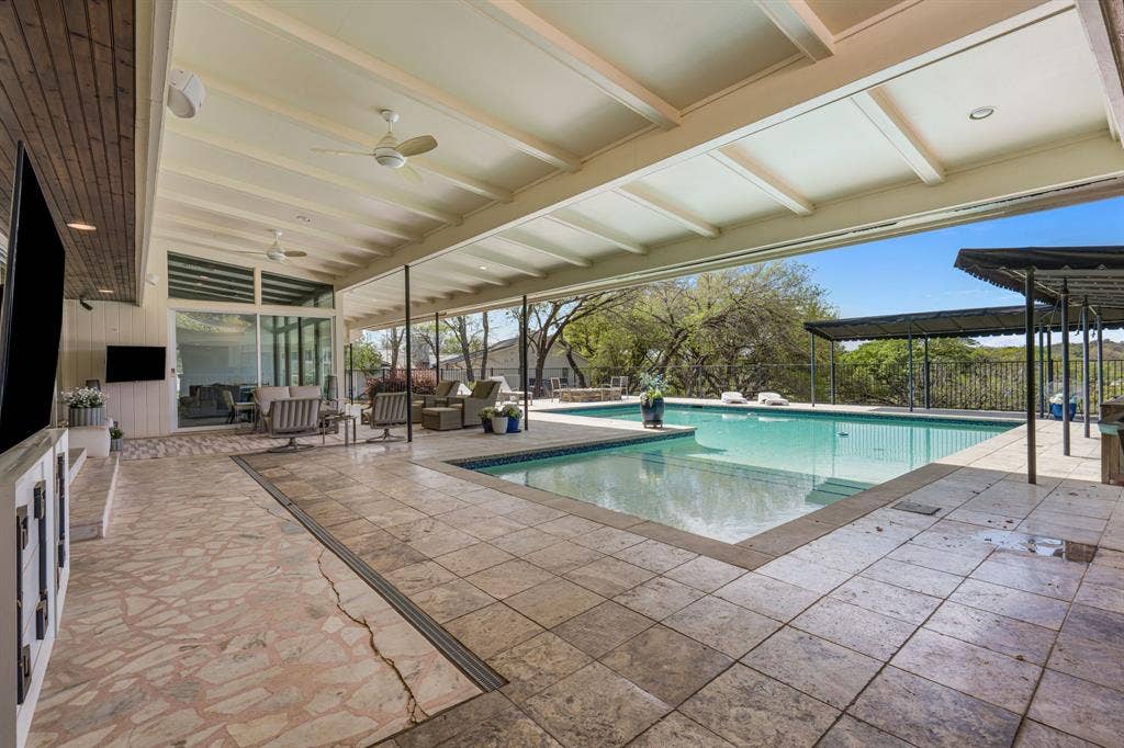 Expansive covered patio