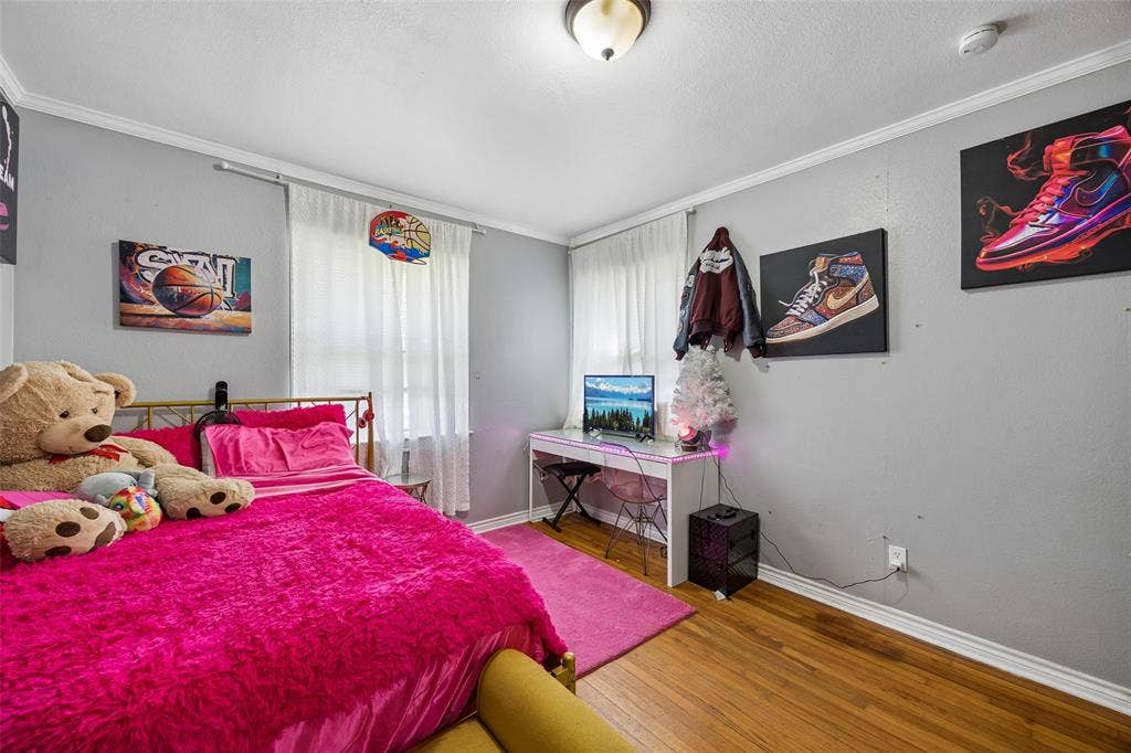132 W Kenwood Drive, Garland, TX 75041 132 W Kenwood Drive, Garland, TX 75041
