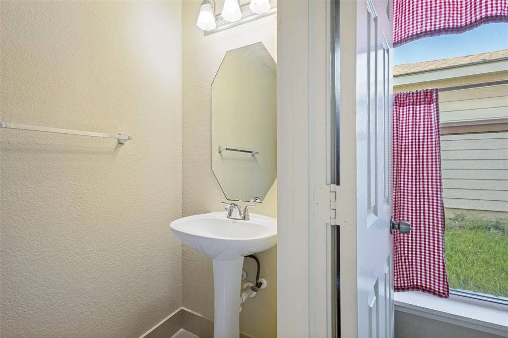 1609 White Oak Road, Anna, TX 75409 1609 White Oak Road, Anna, TX 75409