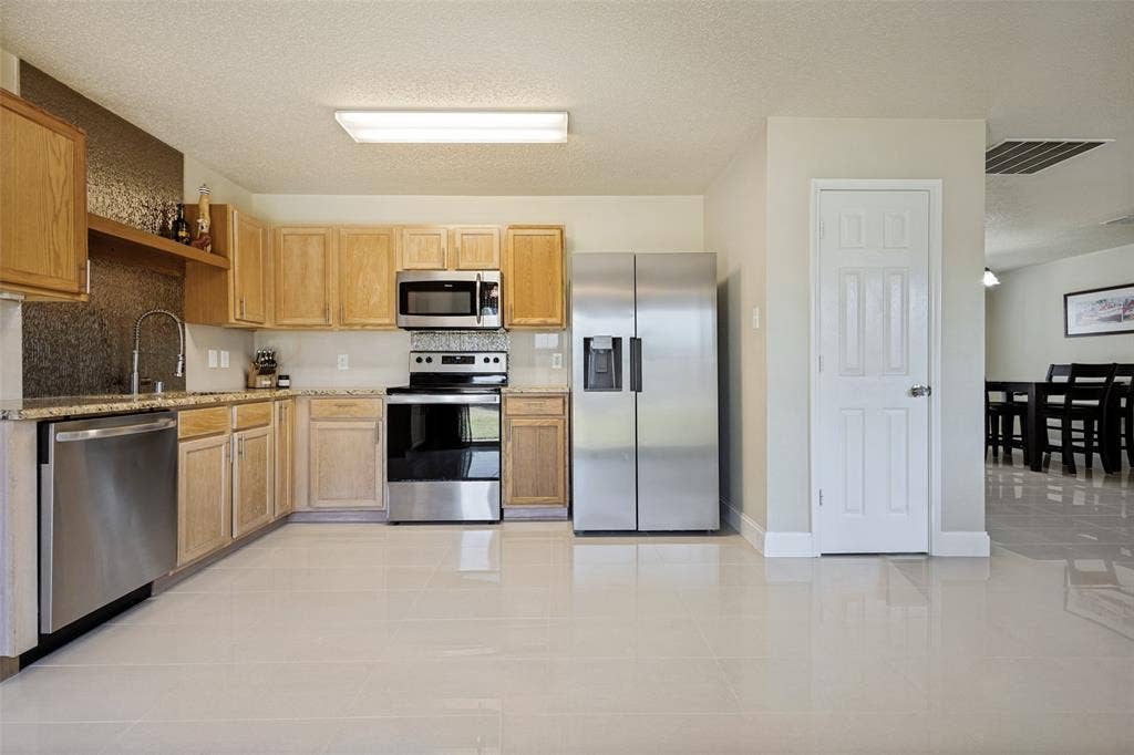 1609 White Oak Road, Anna, TX 75409 1609 White Oak Road, Anna, TX 75409