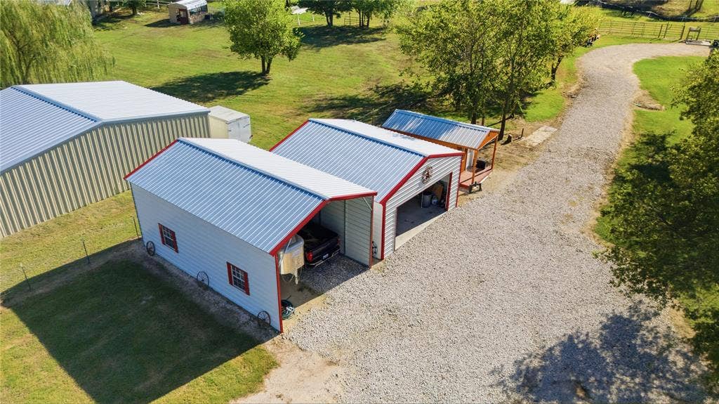 71 COUNTY RD 1266, Whitesboro, TX 76273