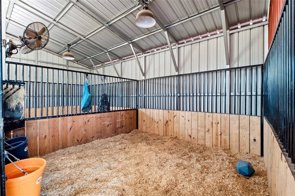71 COUNTY RD 1266, Whitesboro, TX 76273